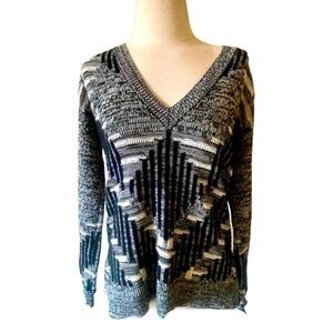 Anthro‎pologie Grey & black geometric patterned sweater V-neck long sleeves